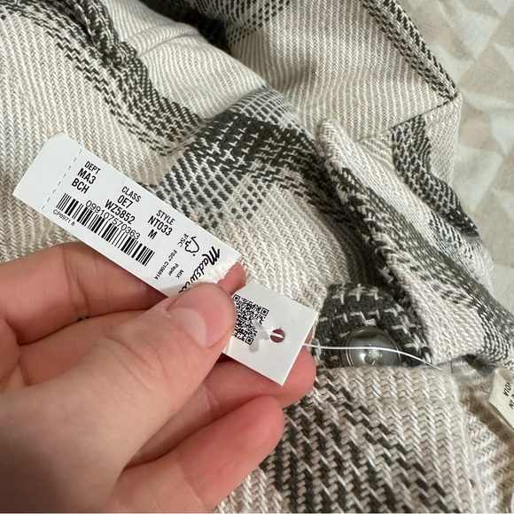 Madewell Brushed Easy Shirt-Jacket in Italian Fabric - Picture 6 of 6